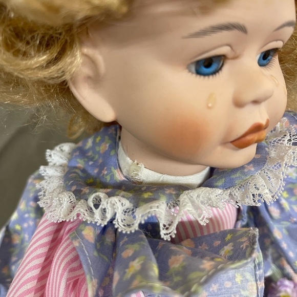 Vintage Porcelain Crying Boo Boo Teary Eyed Doll - Picture 10 of 12